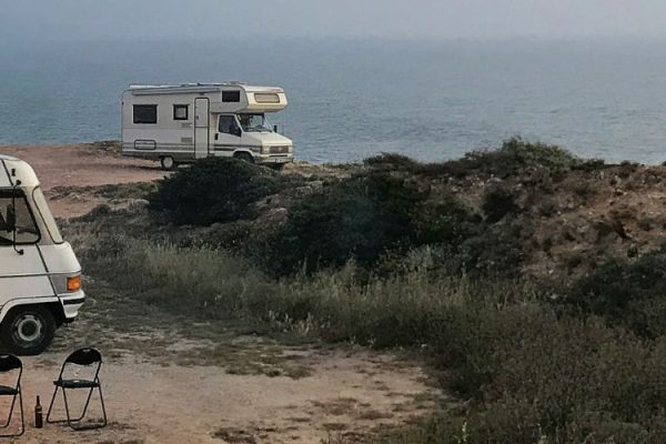 Profesjonalna naprawa przyczep kempingowych i kamperów – zarówno mobilną, jak i stacjonarną. Działamy na terenie całej Polski.